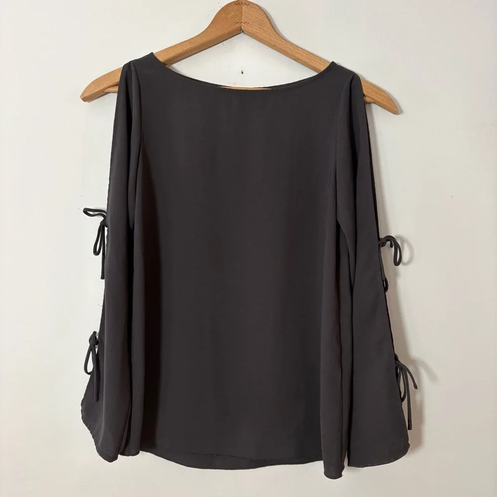 Aritzia Wilfred Pozzi Blouse – Black | Open Sleeve Tie Detail | Size XXS